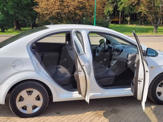 Chevrolet Aveo (7)