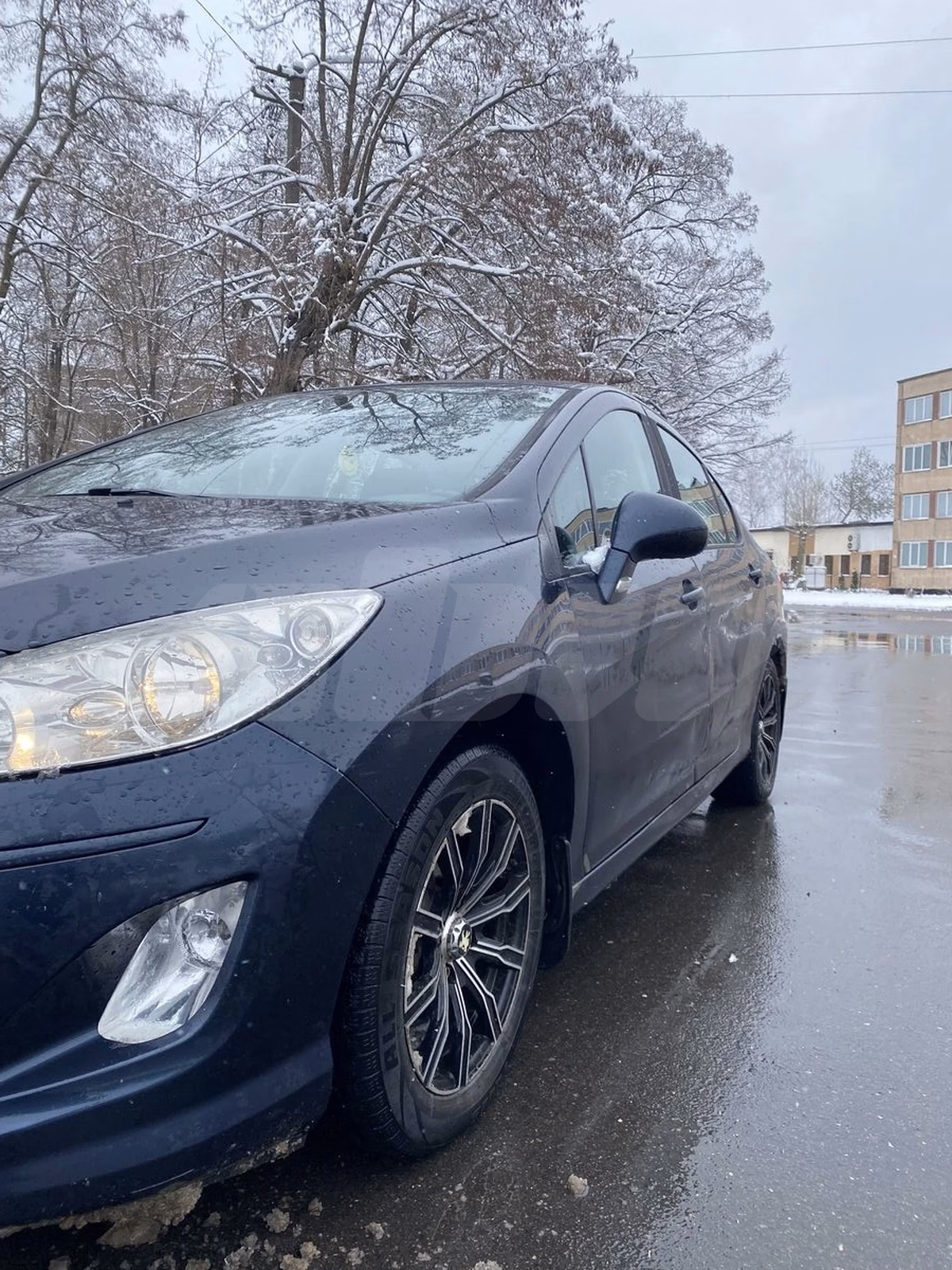 Peugeot 408