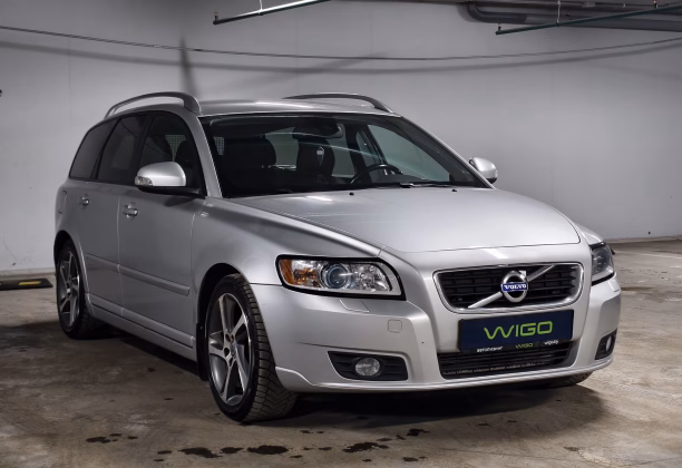 Volvo V50 (1)