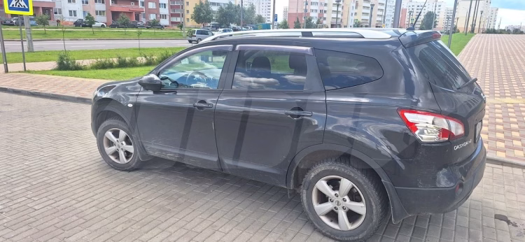 Nissan Qashqai+2 (2)