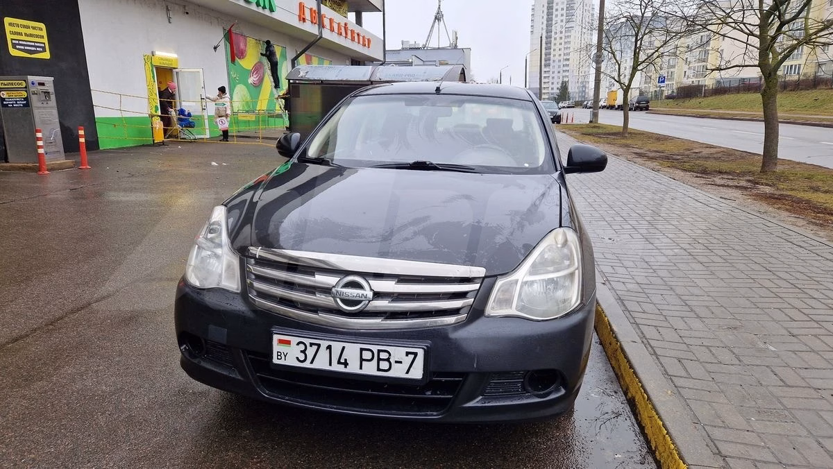Nissan Almera