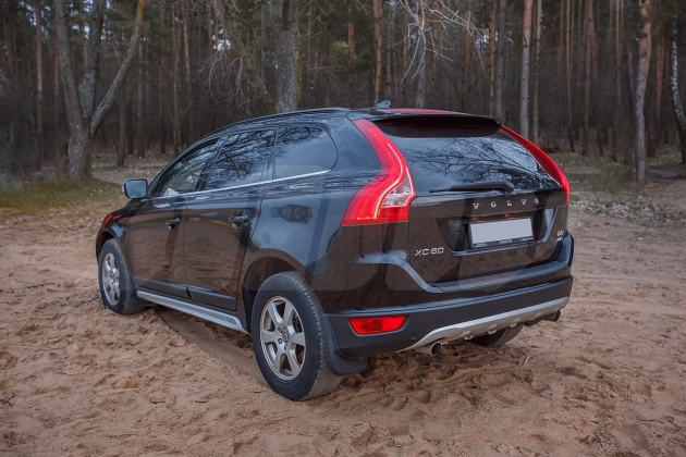 Volvo XC60 (1)