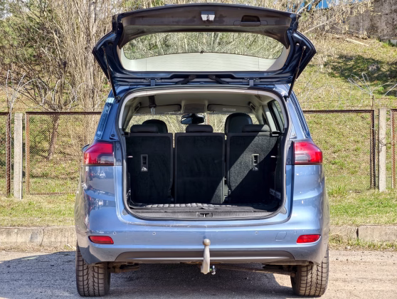 Opel Zafira Tourer (7)