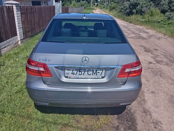 Mercedes-Benz E 350 (9)