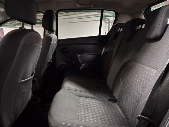 Renault Sandero (9)