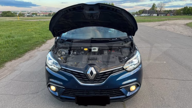 Renault Scenic (8)