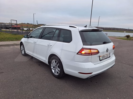 Volkswagen Golf (4)