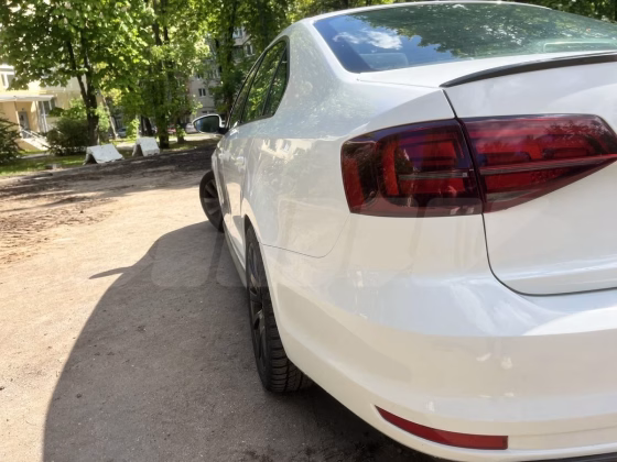 Volkswagen Jetta (3)