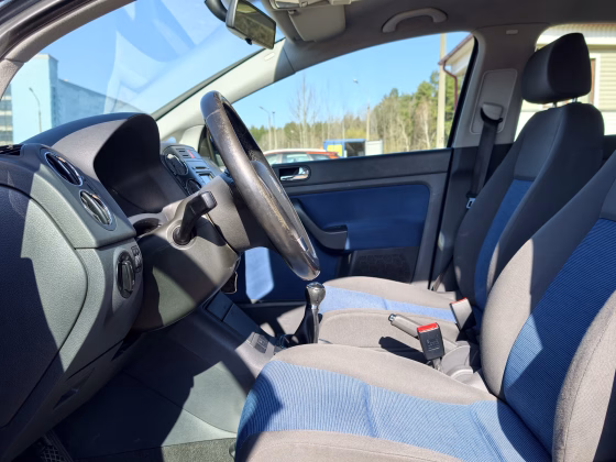 Volkswagen Golf Plus (9)