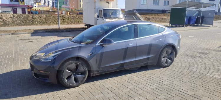 Tesla Model 3 (5)