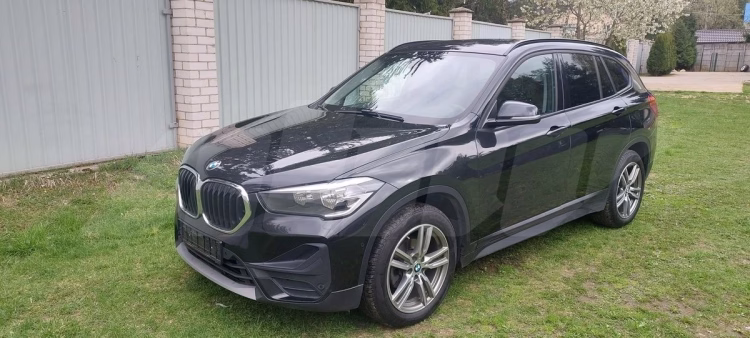 BMW X1 (1)