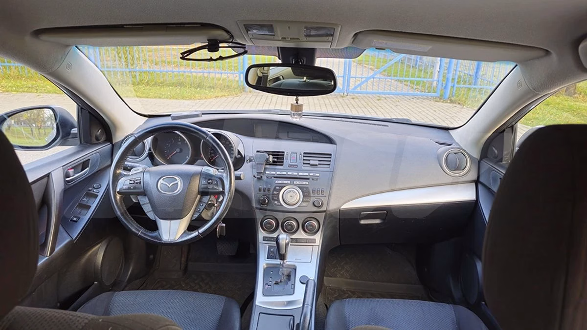 Mazda 3