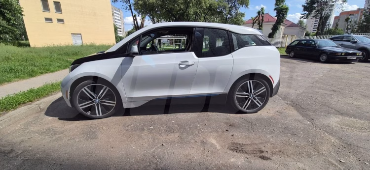 BMW I3