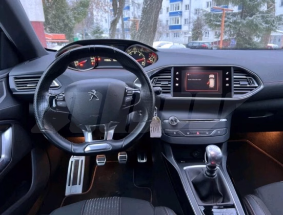 Peugeot 308 (9)