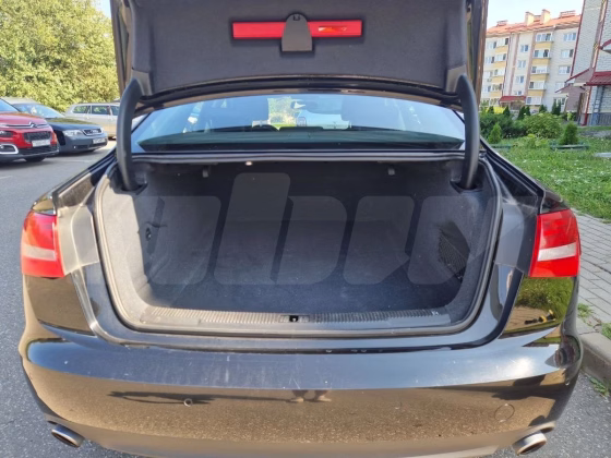 Audi A6 (6)