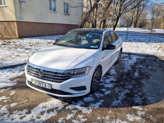 Volkswagen Jetta (4)