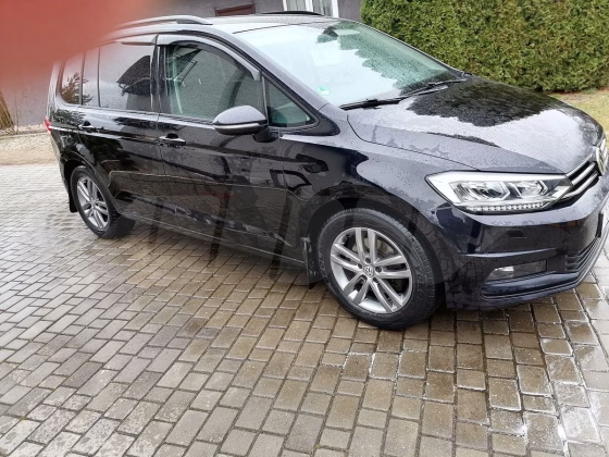 Volkswagen Touran (2)