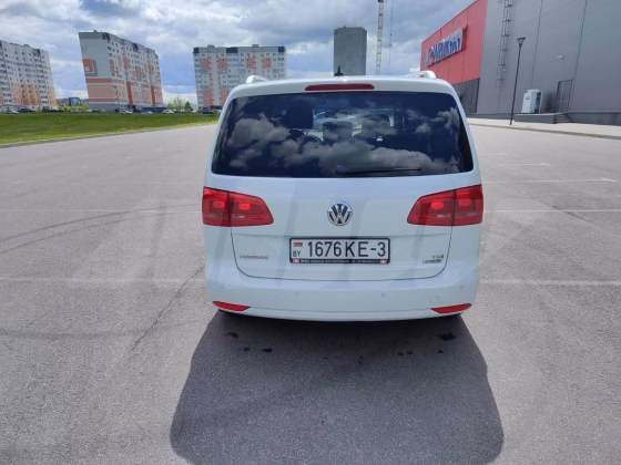 Volkswagen Touran (6)