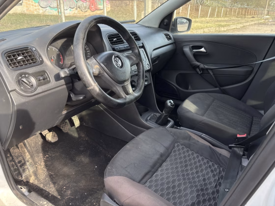 Volkswagen Polo (6)