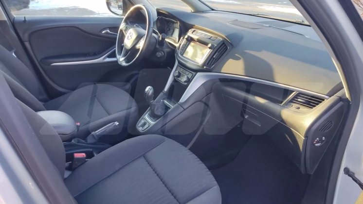 Opel Zafira (18)