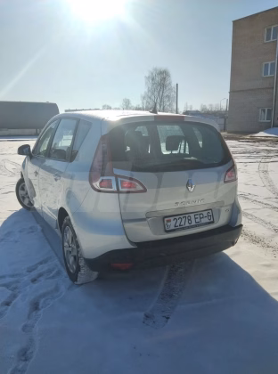Renault Scenic (3)