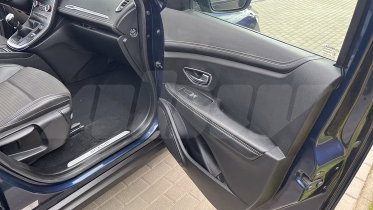 Renault Scenic (28)