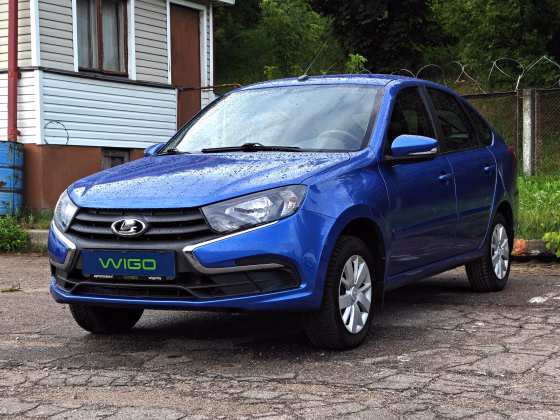 Lada Granta (3)