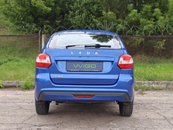 Lada Granta (5)