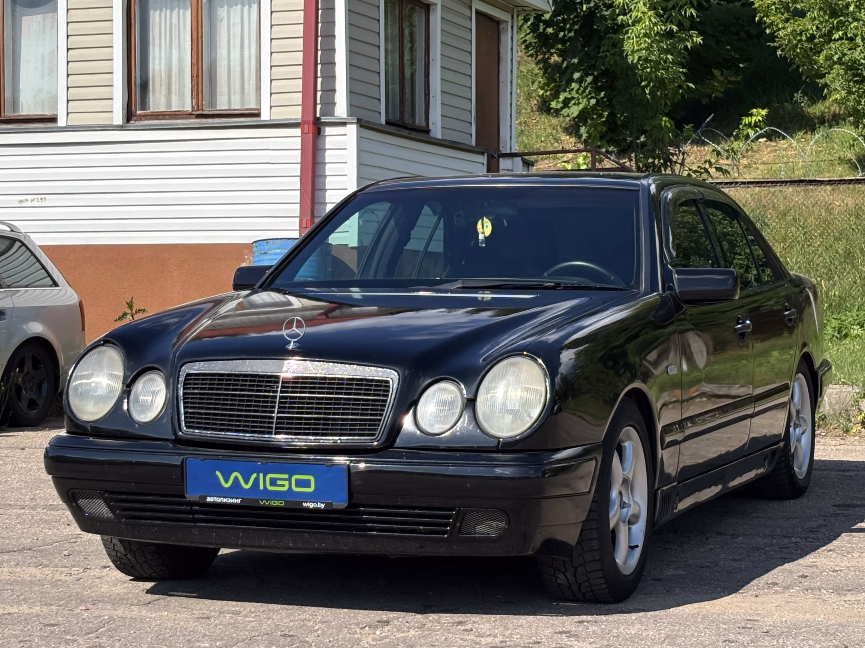 Mercedes-Benz E 220