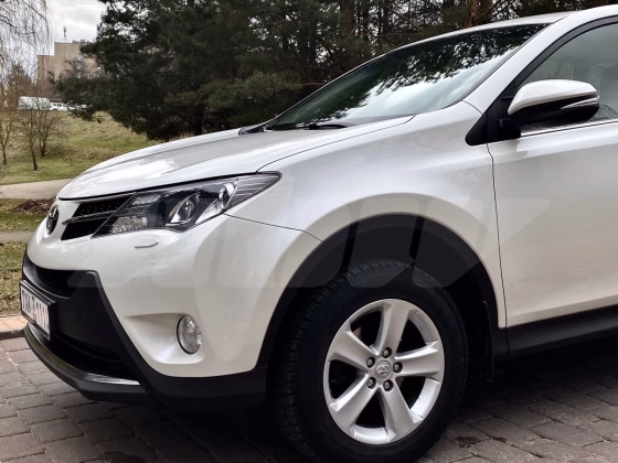 Toyota RAV 4 (15)