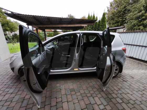 Opel Meriva (1)