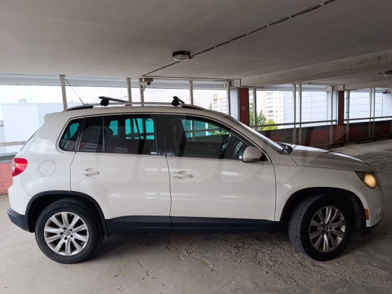 Volkswagen Tiguan (2)