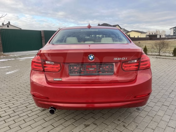 BMW 320 (3)