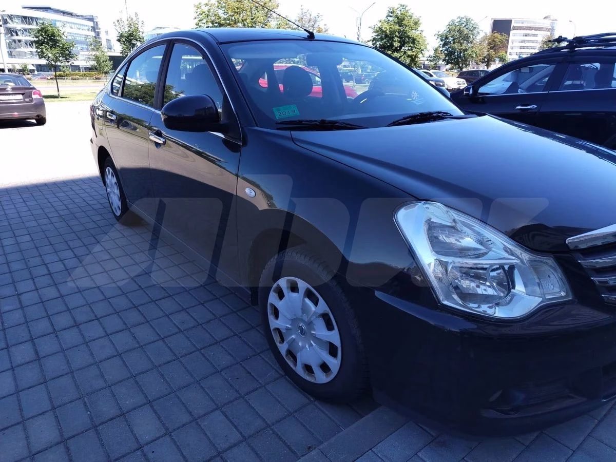 Nissan Almera