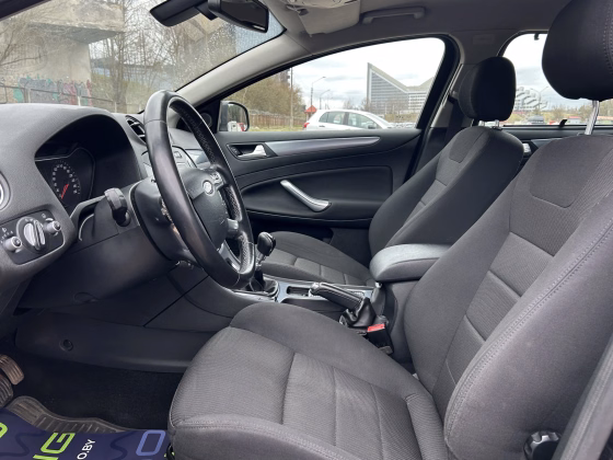 Ford Mondeo (9)