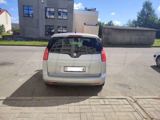 Peugeot 5008 (4)