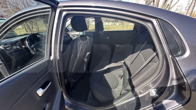Kia Rio (4)