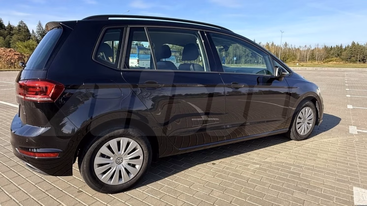 Volkswagen Golf Sportsvan (10)