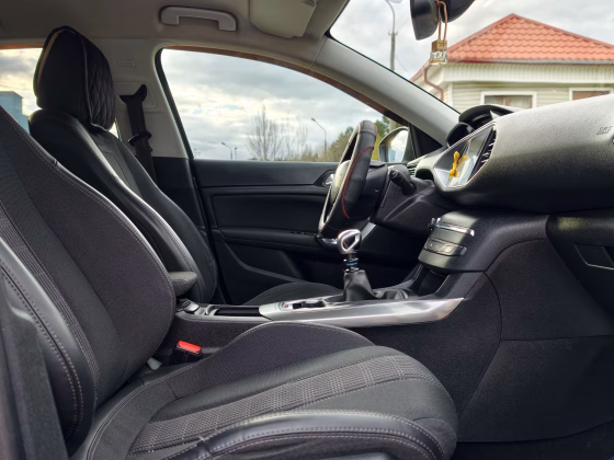 Peugeot 308 (12)