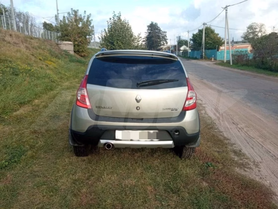 Renault Sandero (1)