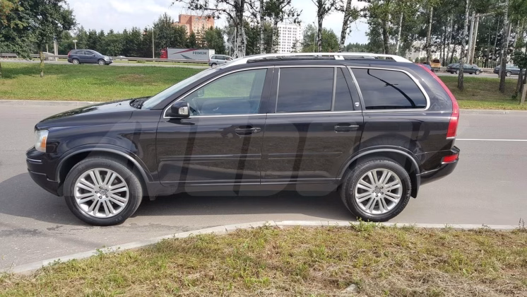Volvo XC90 (6)