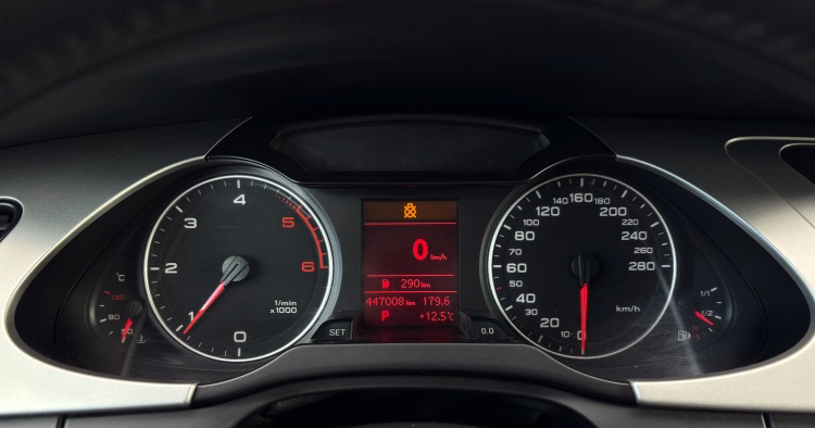 Audi A4 (9)