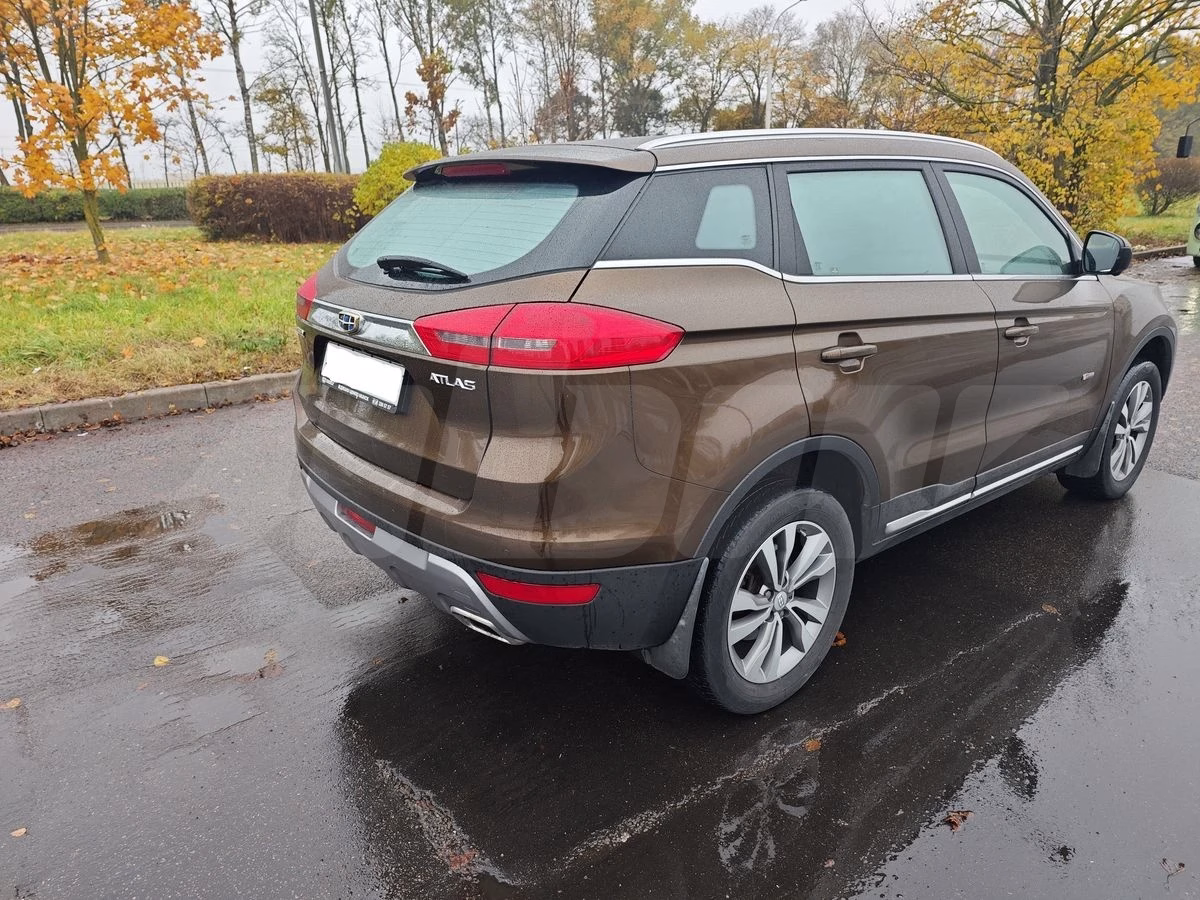 Geely Atlas