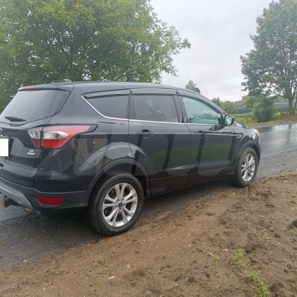 Ford Escape (2)