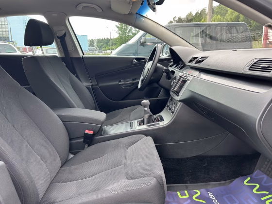 Volkswagen Passat (12)