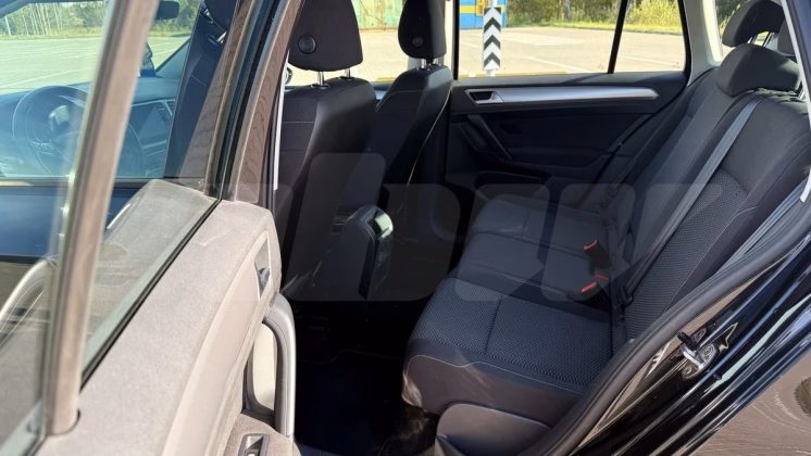 Volkswagen Golf Sportsvan (8)