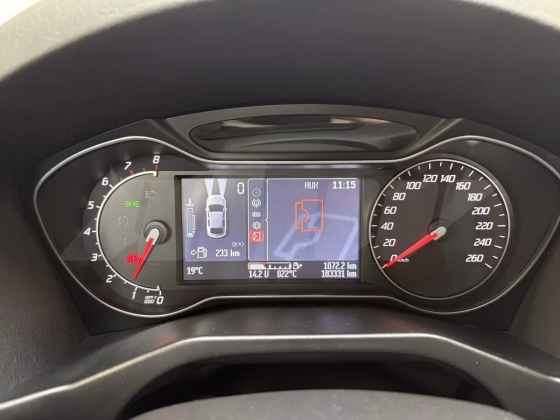 Ford Mondeo (6)
