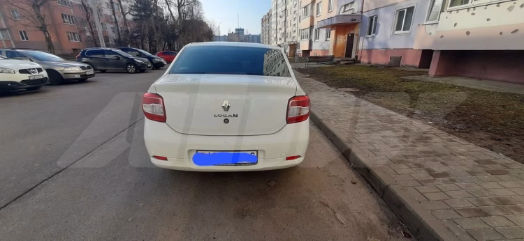 Renault Logan (1)