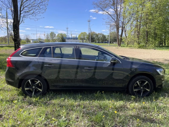 Volvo V60 (3)