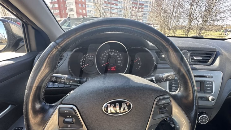 Kia Rio (7)